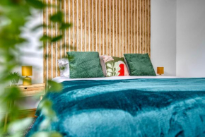 Abbey Court - 2 Bedroom Apartment, Parking, JLR, CVT - Coventry Accommodation LTD